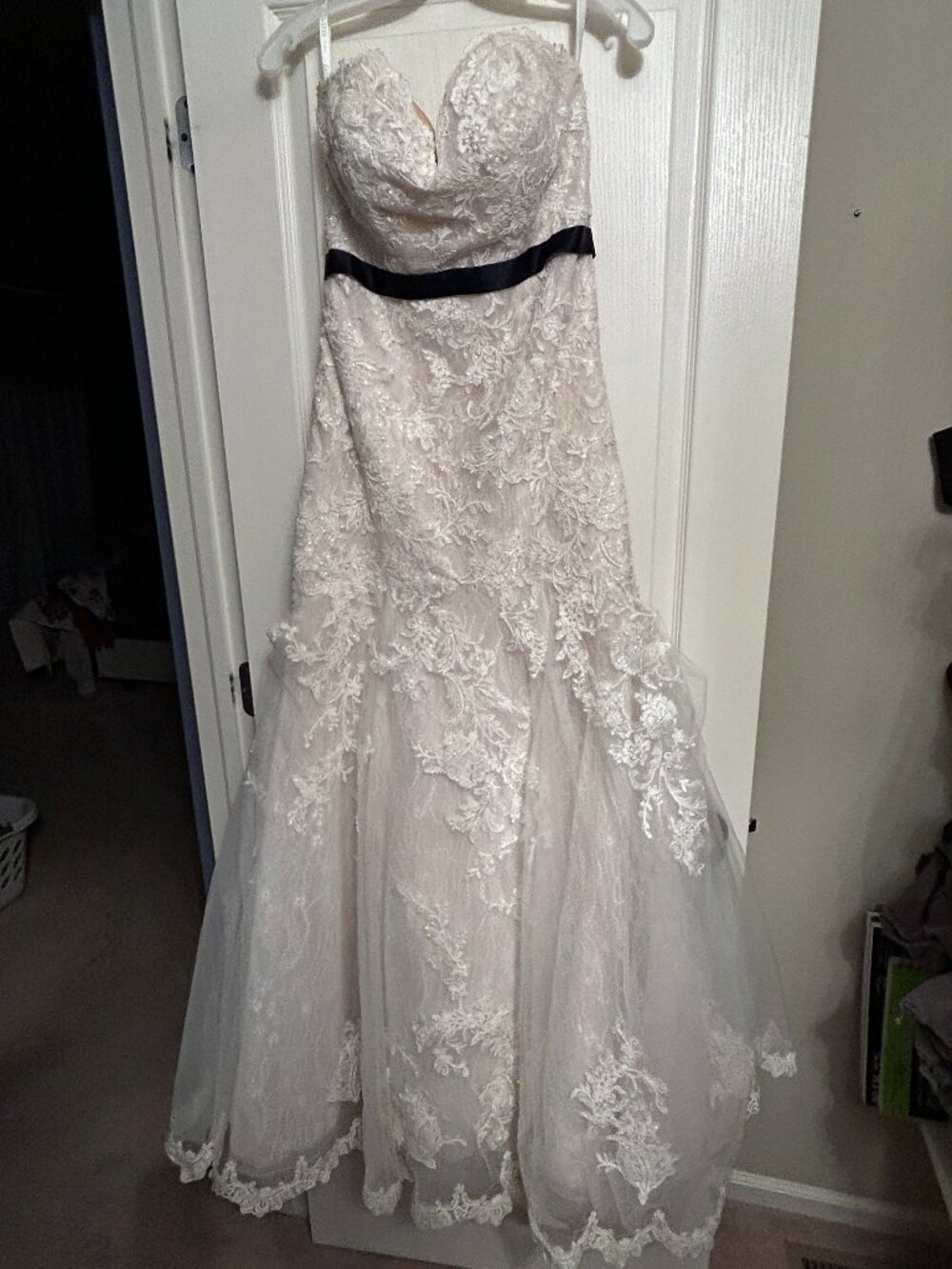 Davids Bridal Mermaid Strapless Wedding Dress and Veil - Ivory/Champagne